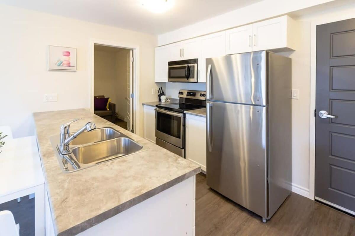 Newly Renovated Modern Condo Near Hospital, Unb Patio & Parking Coffee Saint John Exterior foto