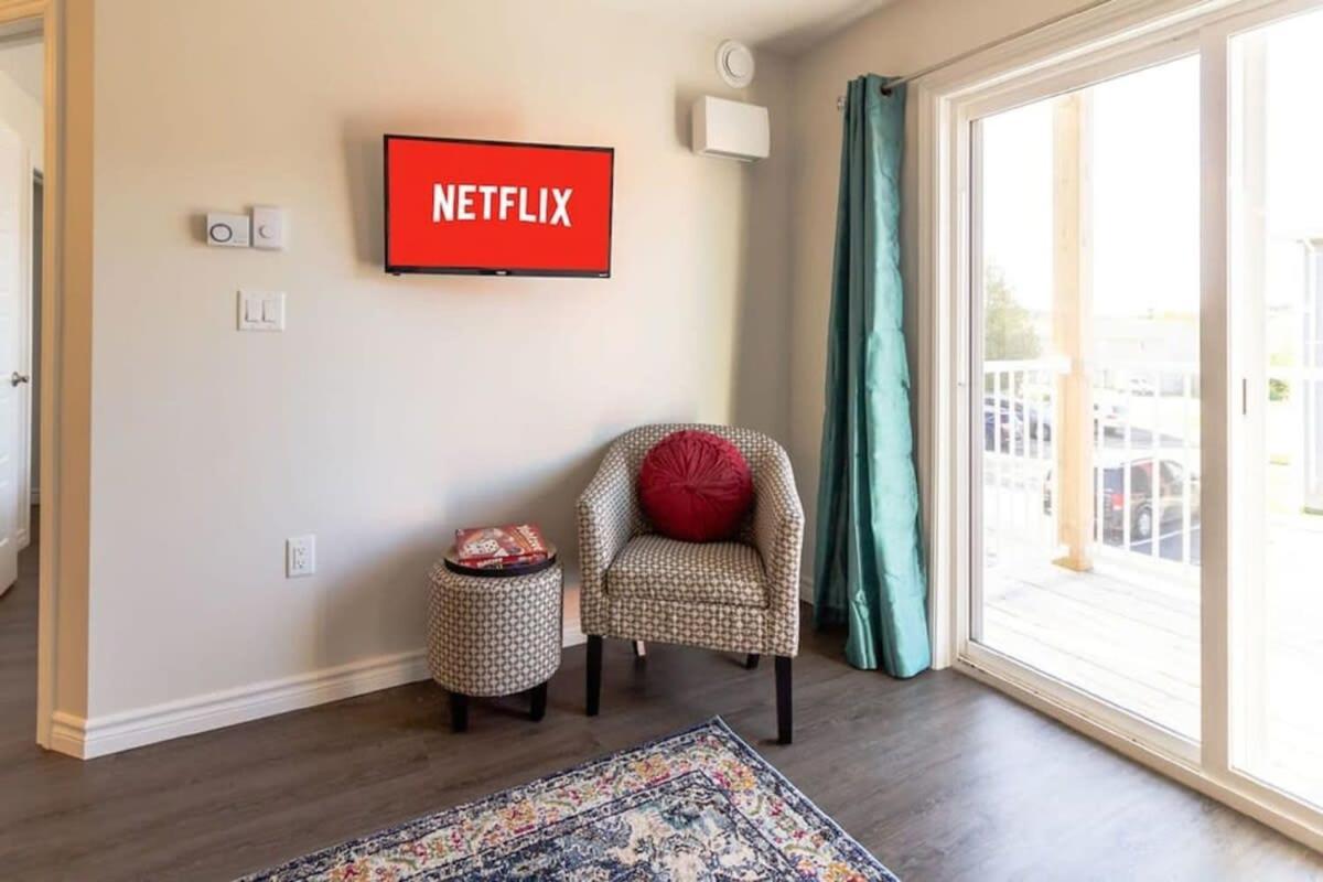 Newly Renovated Modern Condo Near Hospital, Unb Patio & Parking Coffee Saint John Exterior foto