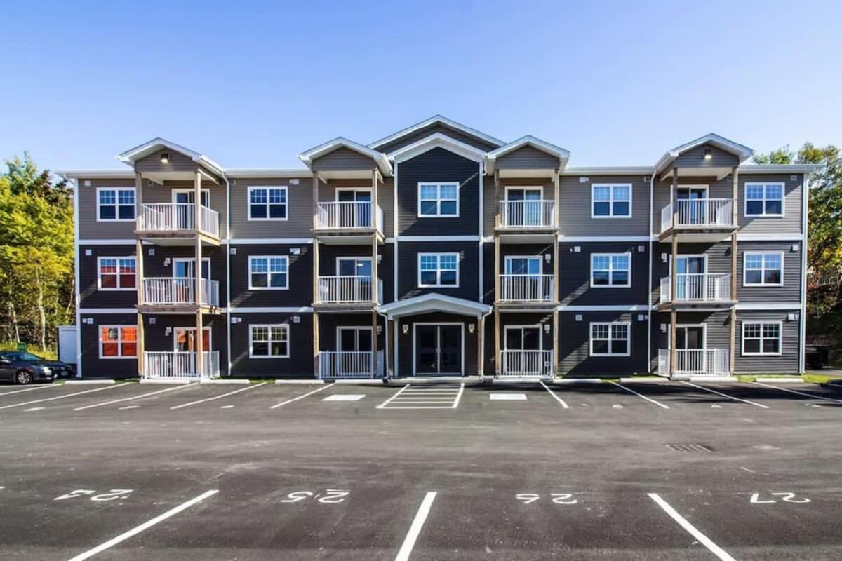 Newly Renovated Modern Condo Near Hospital, Unb Patio & Parking Coffee Saint John Exterior foto